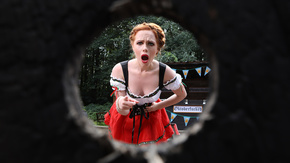 Страстное порно рыжей сексуальной девки с чуваком на улице