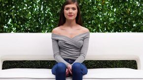 Секс на кастинге порно с худой брюнеткой