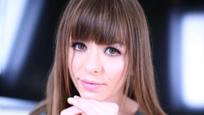 Крупным планом выебал молодую красотку