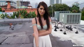 Порнуха с 18-ти летней школьницей от первого лица