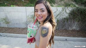 Секс от первого лица с юной красоткой