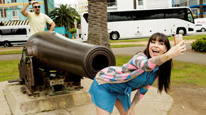 Страстный секс с женой после веселой прогулки