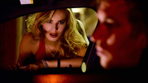 Смотреть трах в пизду с сексуальной блондой с большой жопой